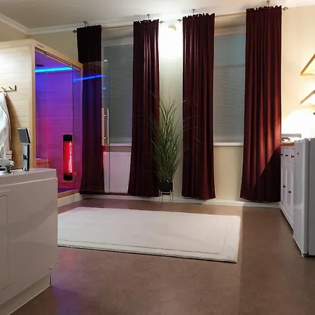 Wellness Pustik Se Soukromou Virivkou A Saunou